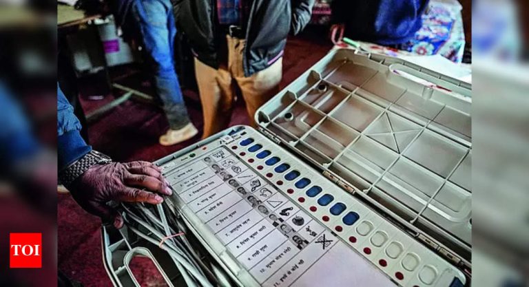 EVMs-Experts-EVMs-cant-be-connected-to-any-device-or.jpg