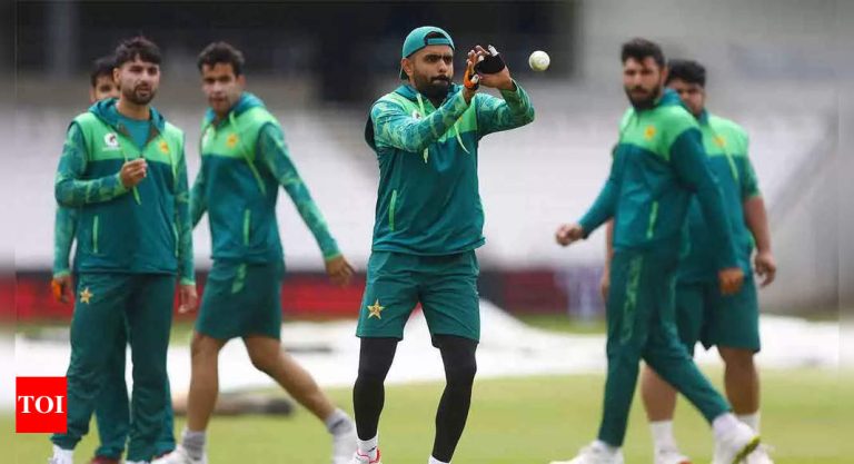 Jahan-hum-US-ko-hara-sakte-hain…-Mohammad-Hafeez-ahead.jpg