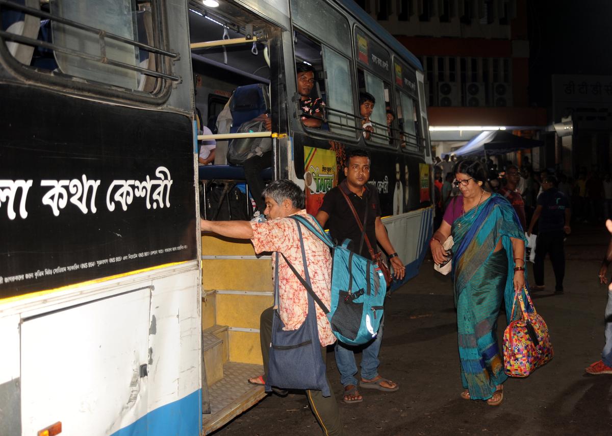 Passengers of Sealdah Kanchanjunga Express that met with accident in north Bengal on June 17, 2024, arrive at Sealdah station on June 18, 2024 morning.  