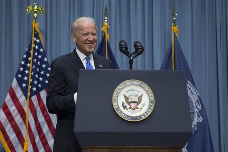 joe_biden_in_charleston_south_carolina_in_december_2015.jpg