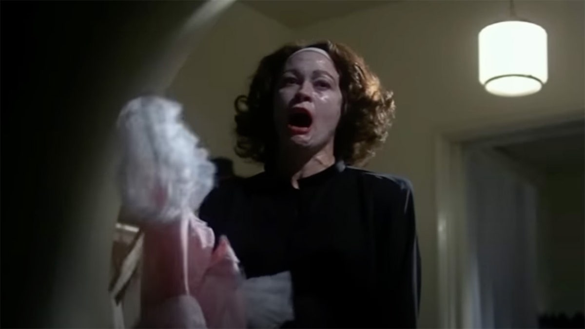 Faye Dunaway filming her no more wire hanger scene for Mommie Dearest