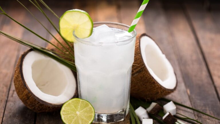 9lipej_coconut-water_625x300_23_August_23.jpg