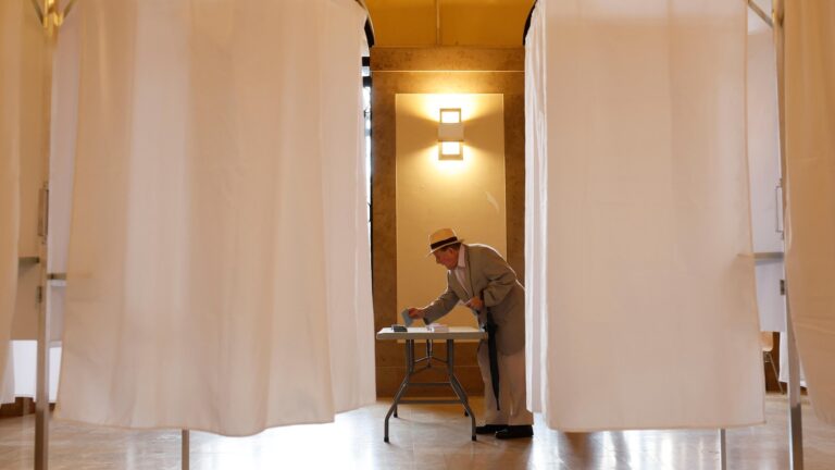 AP-PHOTOS-France-celebrates-after-coalition-of-leftist-parties-thwarts.jpg