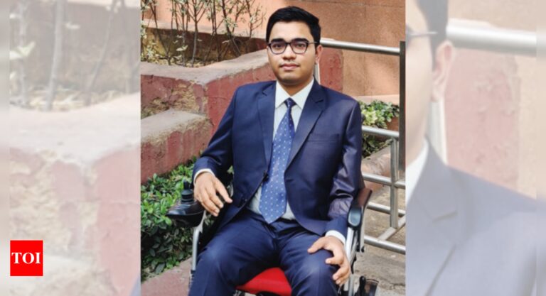 Disabled-candidate-not-given-any-service-despite-clearing-UPSC-4.jpg