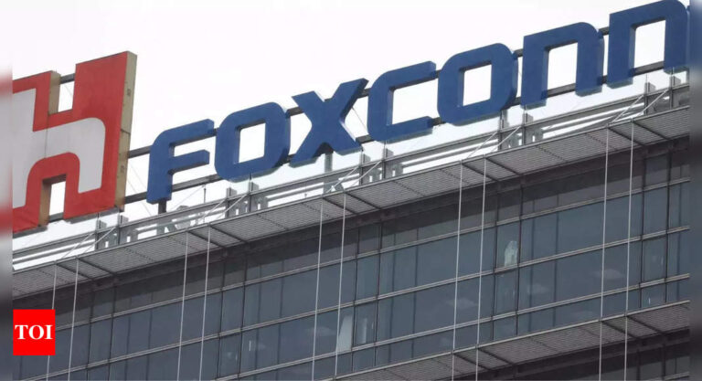 Foxconn-‘excluding-married-women-from-jobs-Notice-issued-to-Tamil.jpg