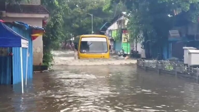 Mumbai-rain-City-records-300-mm-rainfall-overnight-BMC-declares.jpg