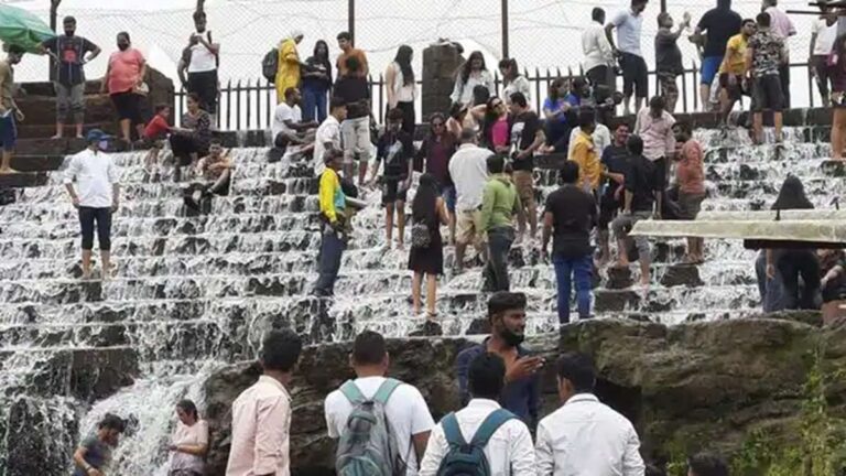 Pune-administration-issues-guidelines-for-tourists-in-view-of-monsoon.jpg