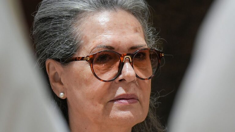 Sonia_Gandhi_1719657055424_1719657055700.jpg