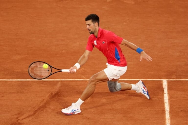 Swiatek-Djokovic-Alcaraz-open-Olympics-with-straight-sets-wins-at-French.jpg