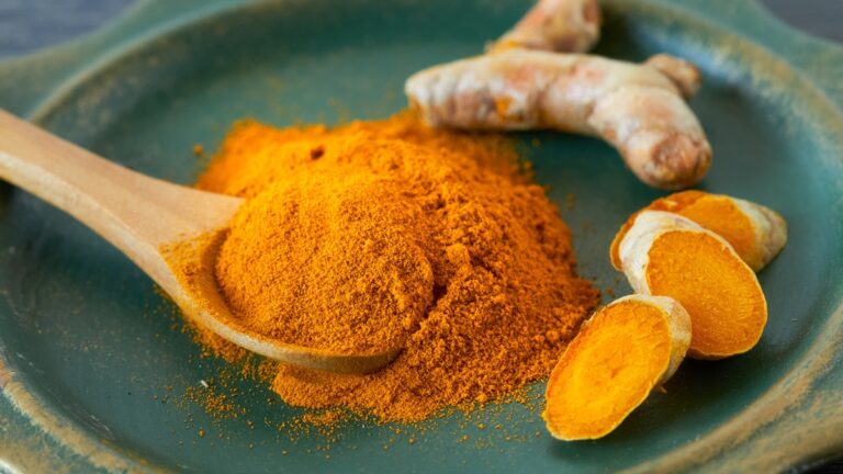 fqmtksr_turmeric_625x300_17_June_24.jpg