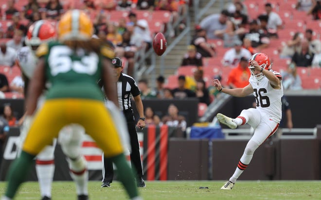 Cleveland Browns place kicker Cade York (36) kicks off during the second half of an NFL preseason football game at Cleveland Browns Stadium, Saturday, Aug. 10, 2024, in Cleveland, Ohio.