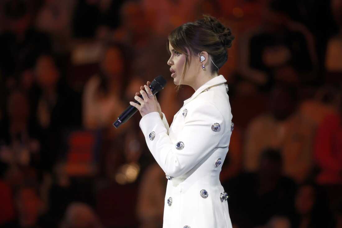 Singer Maren Morris performs during the third day of the Democratic National Convention in Chicago, Illinois.