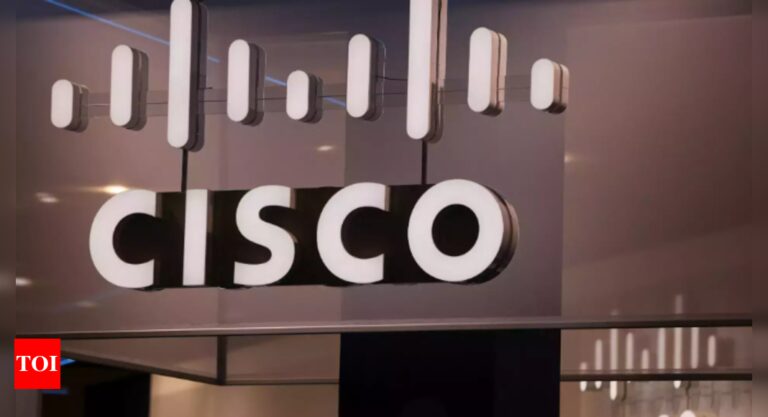 Cisco-to-lay-off-6000-employees-CEO-says-were-now.jpg