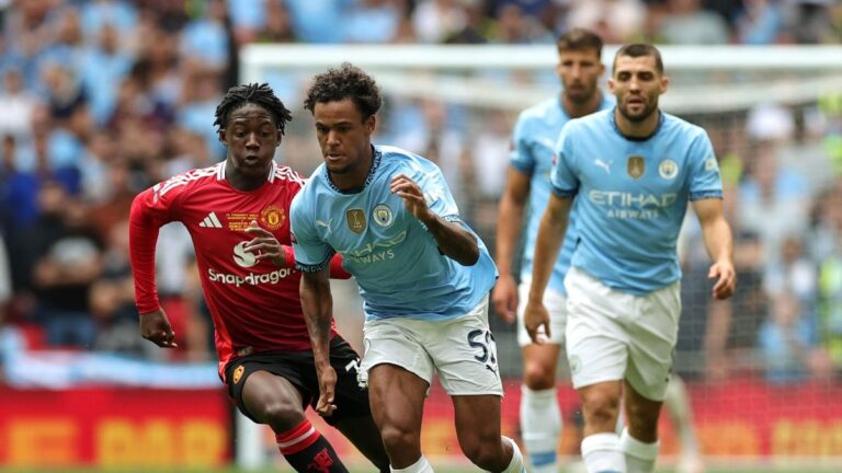 Manchester-United-1-1p-Manchester-City-Citizens-earn-Community-Shield-bragging.jpg