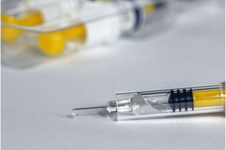 Multiple-sclerosis-study-finds-COVID-19-vaccine-not-tied-to-relapse.jpg