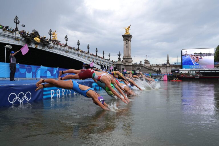 Murky-waters-of-Olympic-triathlon-make-for-picturesque-but-dicey.jpg