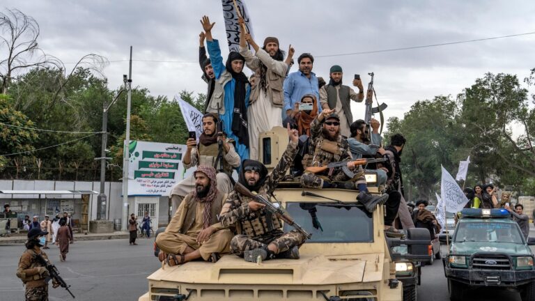 The-Taliban-says-people-in-Afghanistan-on-previous-governments-visas.jpg