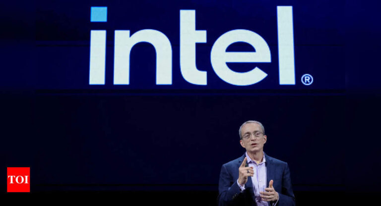 US-senator-demands-answers-from-Intel-CEO-on-15000-job.jpg