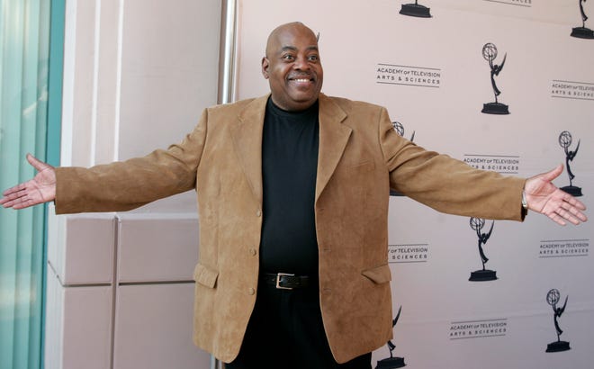 Actor Reginald VelJohnson of "Family Matters" poses as he arrives for "A Father's Day Salute to TV Dads" hosted by the Academy of Television Arts & Sciences in Los Angeles, California, June 18, 2009. REUTERS/Fred Prouser (UNITED STATES ENTERTAINMENT)