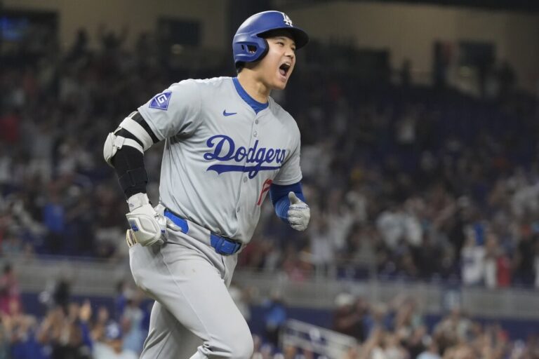 1726805117_LA-Dodgers-Shohei-Ohtani-becomes-the-first-MLB-player-with.jpg