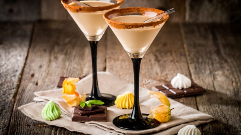 3krkt7go_chocolate-martini_625x300_14_September_24.jpg