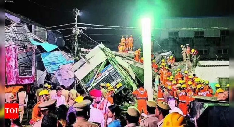 Building-Collapse-Lucknow-building-collapse-‘It-crashed-like-a-mound.jpg