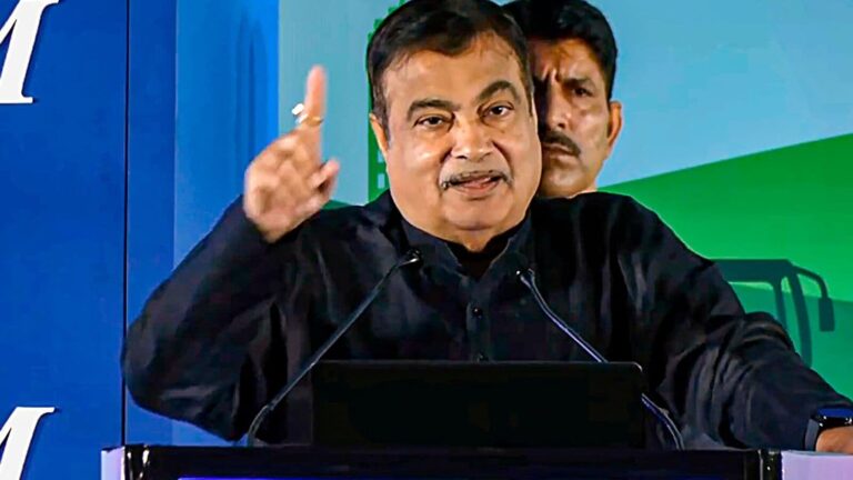 Gadkari_1726384327993_1726384328314.jpg