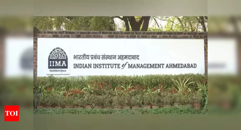 IIM-A-PGPX-top-salary-at-6-year-low-at-Rs-548L.jpg