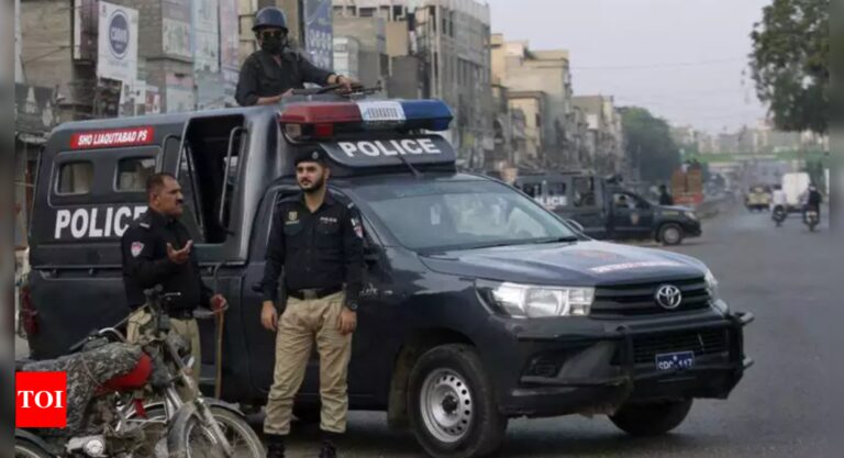 Pakistan-stand-off-over-cops-seeking-army-exit-from-restive-province.jpg