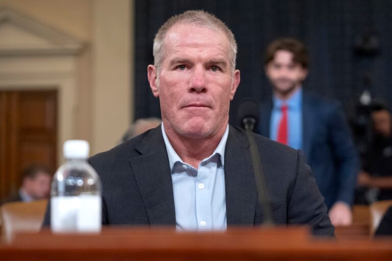 Pro-Football-Hall-of-Fame-quarterback-Brett-Favre-reveals-he.jpg