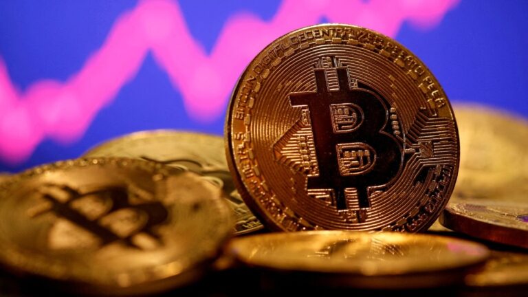 bitcoin_etf_reuters_1693474021455.jpg