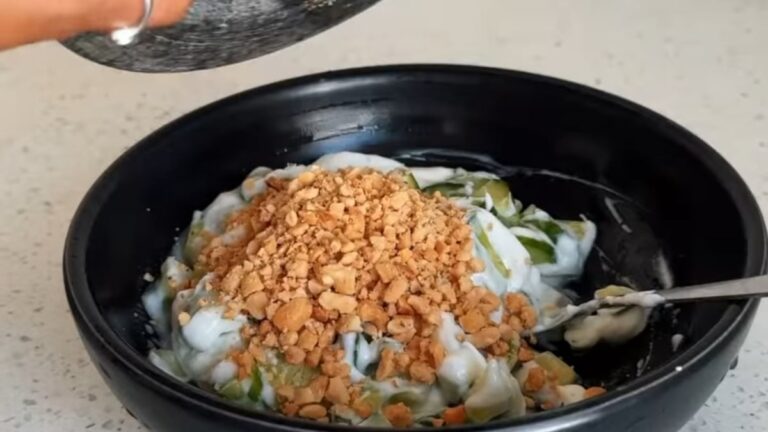 rp5gakkg_this-maharashtrian-twist-on-the-viral-cucumber-salad-trend-is-a-musttry_625x300_01_September_24.jpg