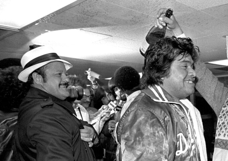 1729669506_Fallece-Fernando-Valenzuela-estrella-de-los-Dodgers-que-desato-la.jpeg