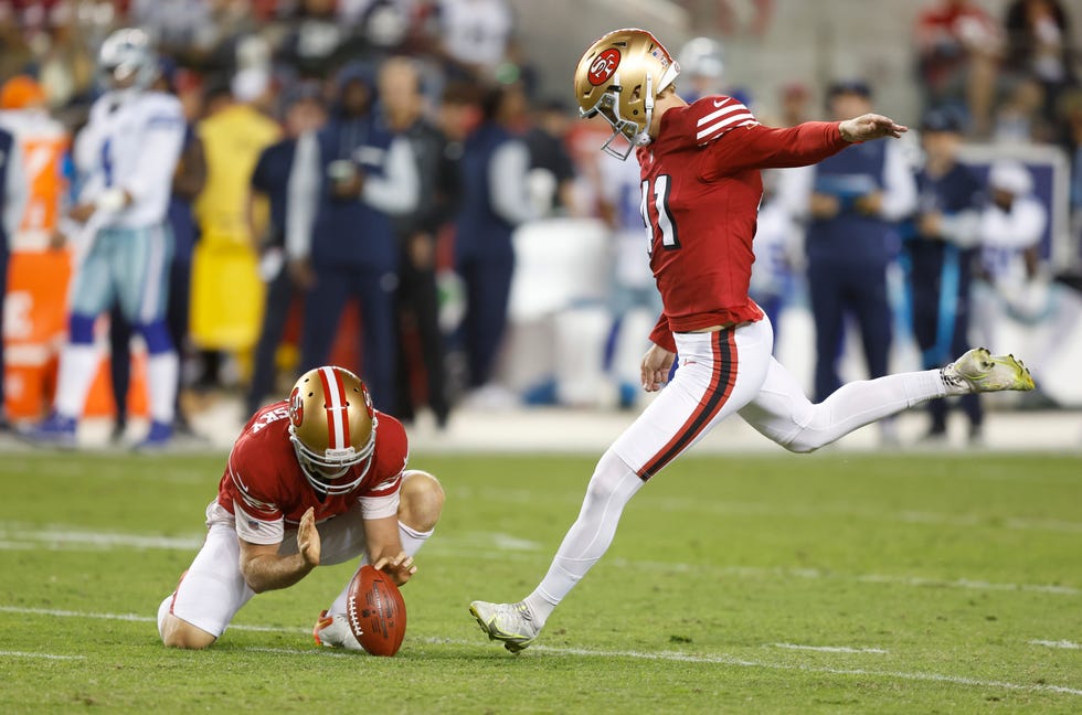 SANTA CLARA, CALIFORNIA - OCTOBER 27: Anders Carlson #41 of the San Francisco 49ers kicks a field goal during the second quarter against the Dallas Cowboys at Levi's Stadium on October 27, 2024 in Santa Clara, California. (Photo by Lachlan Cunningham/Getty Images)