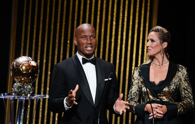 Didier Drogba y Sandy Heribert son los presentadores de la gala del Balón de Oro 2024.