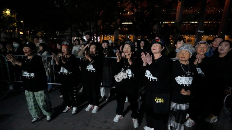 AP-PHOTOS-In-their-80s-these-South-Korean-women-learned.jpg