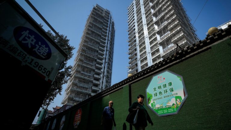 China-to-boost-financing-for-approved-housing-projects-to-560.jpg