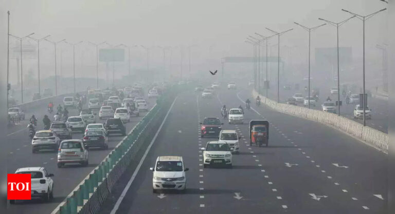 Delhi-Air-Pollution-Mask-Up-and-Stay-Vigilant-as-Toxins.jpg