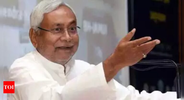 Eye-on-Bihar-polls-Nitish-attempts-to-boost-ties-with.jpg