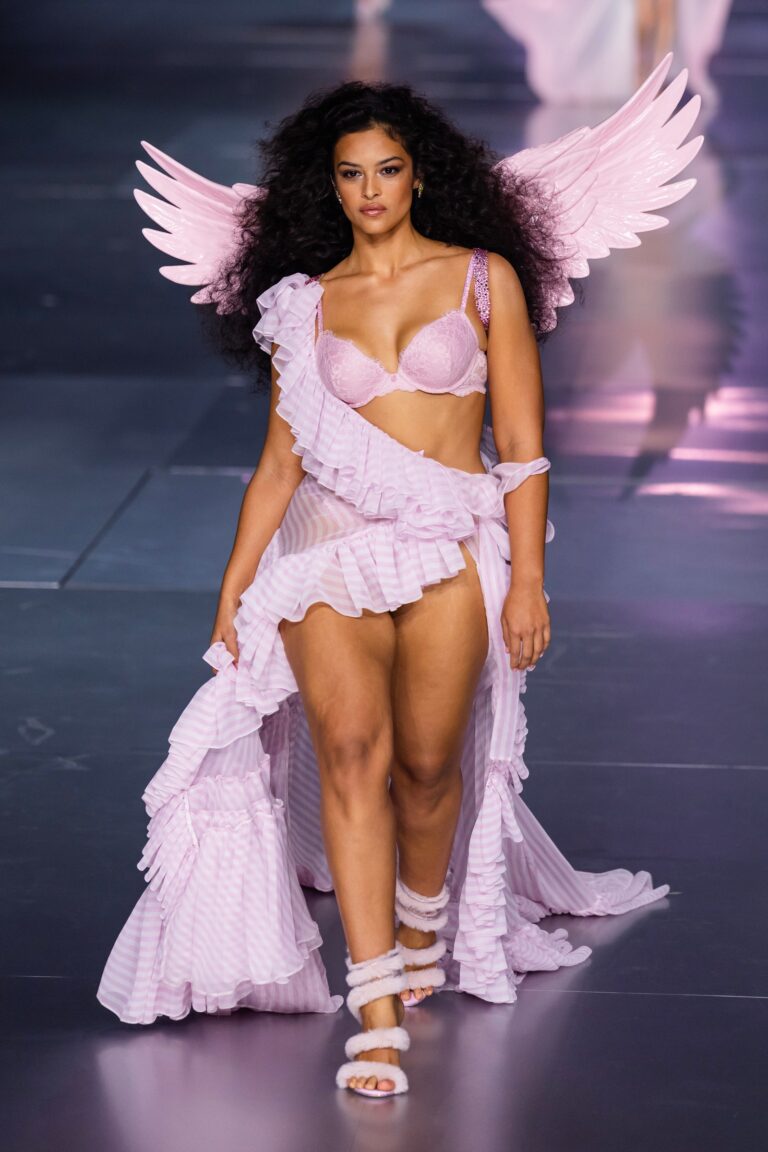 I-Was-Finally-Represented-in-a-Victorias-Secret-Fashion-Show.jpg