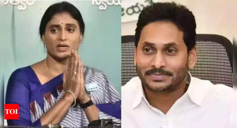 Vijayamma-Calls-for-Reconciliation-Between-Jagan-and-Sharmila-Over-Family.jpg