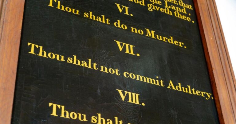 cbsn-fusion-louisiana-governor-signs-law-requiring-ten-commandments-be-displayed-in-classrooms-thumbnail.jpg