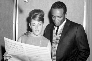 Eighteen-year-old Lesley Gore (1946-2015) and producer Quincy Jones for Mercury Records on April 11, 1964, in New York, New York.  Gore was best known for her hit "It's My Party, " released in Spring 1963.  (Photo by William "PoPsie" Randolph/Getty Images)